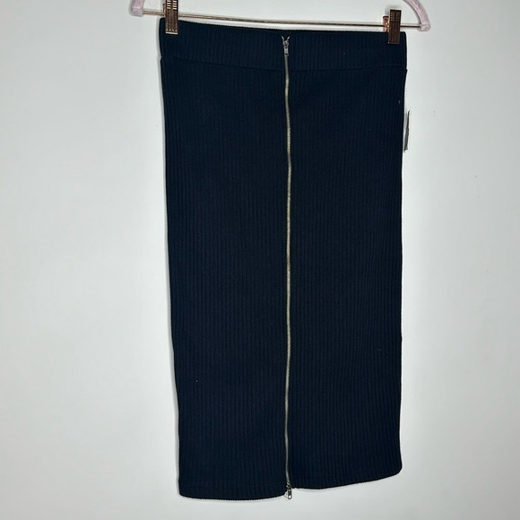 Better be black zip-front Ribbed skirt - Picture 1 of 5